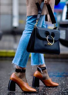 dab312a70b24e1b01b6dcd870bf594d9