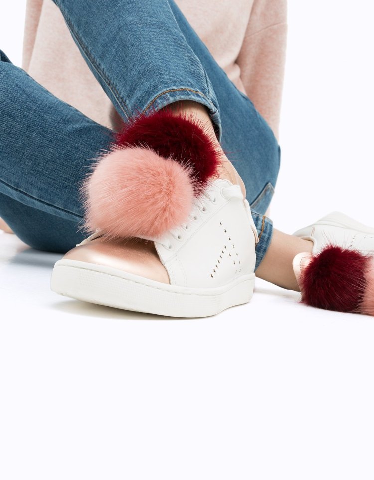 tenis_pompones_stradivarius