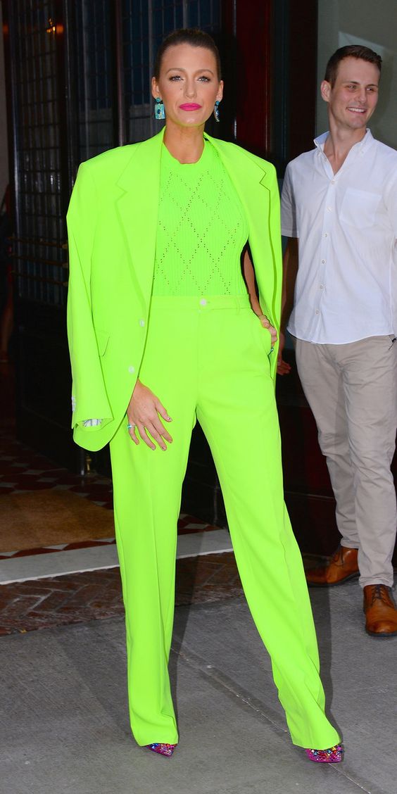 neon_totallook_2019